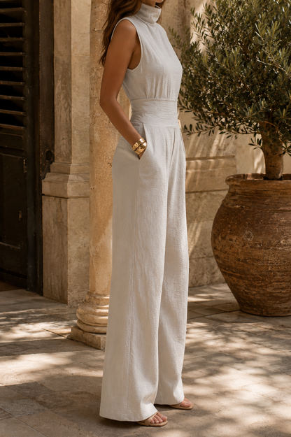 Tuta elegante con collo alto e pantaloni palazzo