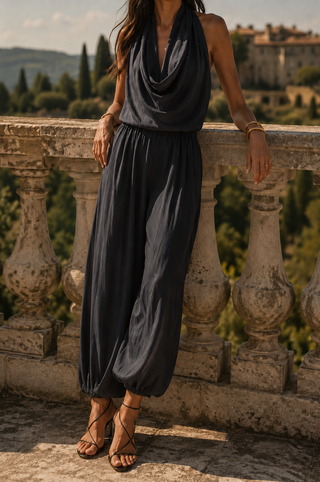 Completo raffinato con top scollo a V e pantaloni aderente